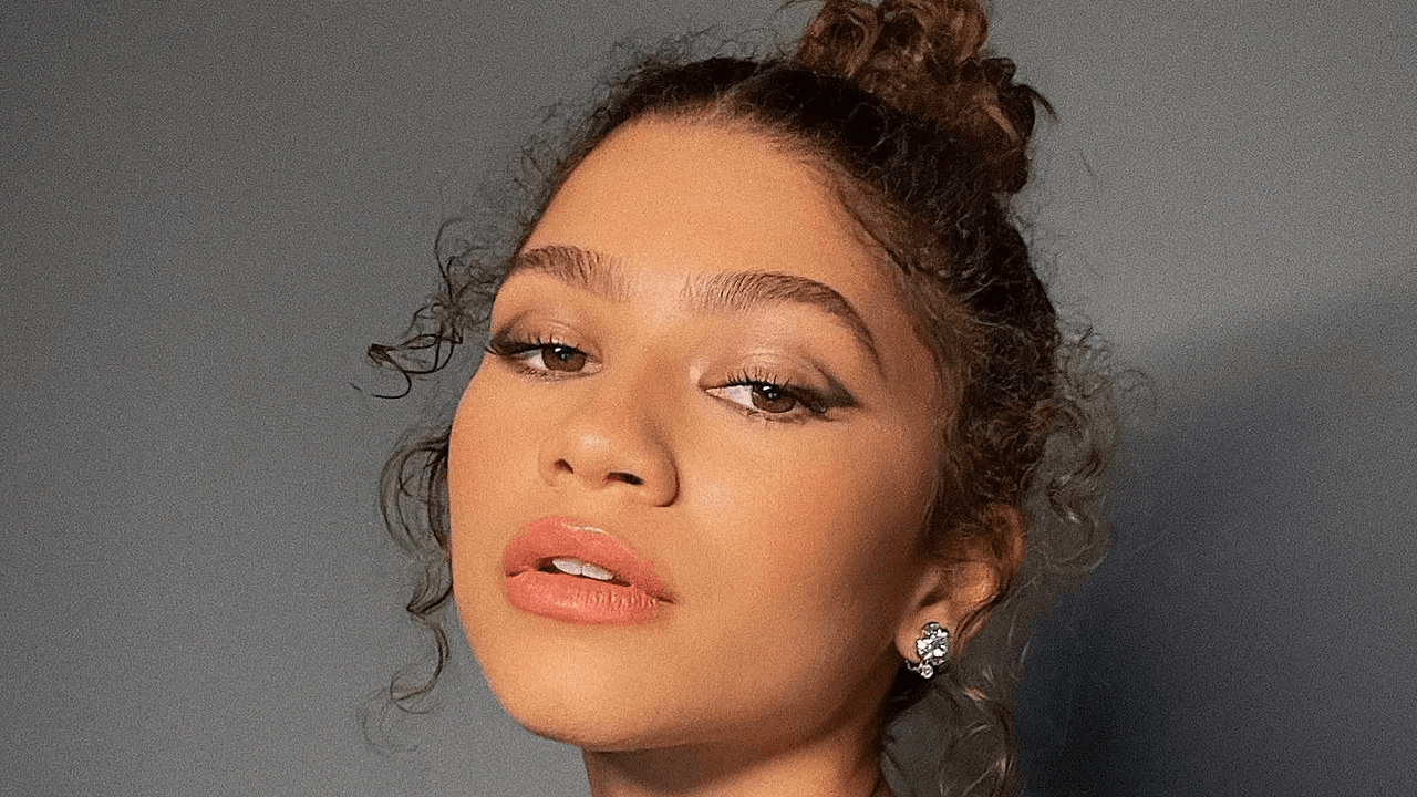 Zendaya with medium contrast makeup